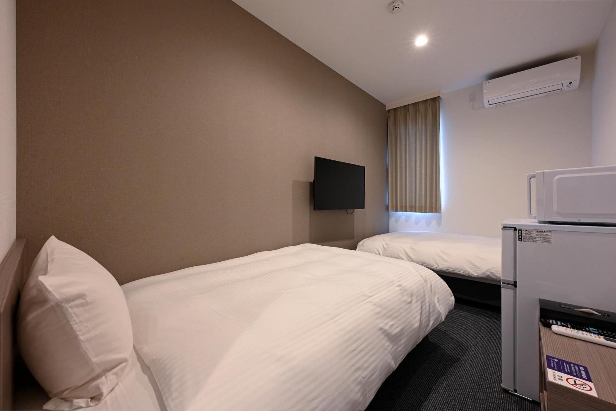 Hotel R9 The Yard Kohoku Сага Екстериор снимка